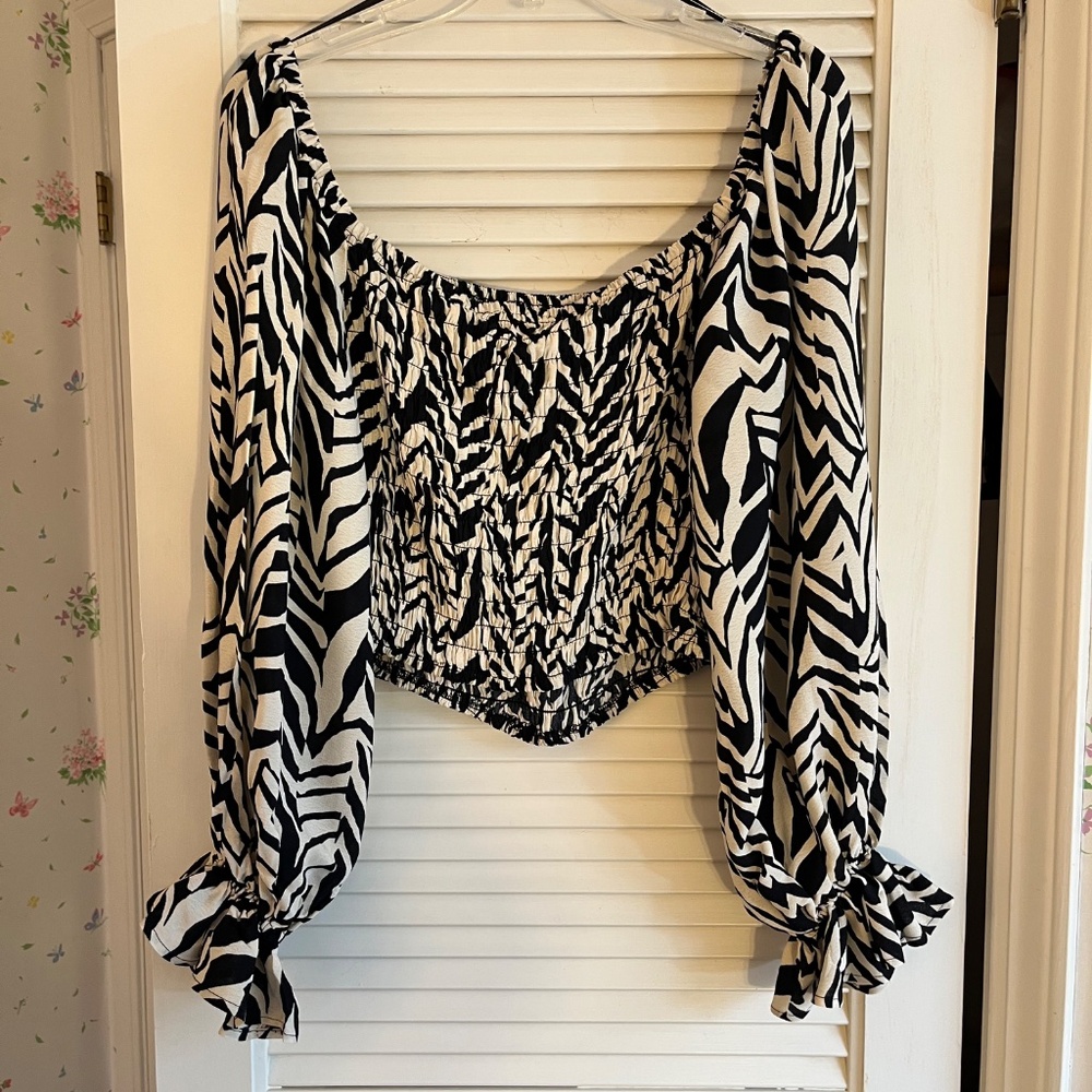 Eloquii Black Cream Zebra Print Off Shoulder Blouse Size 14/16 NWT - Picture 2 of 8